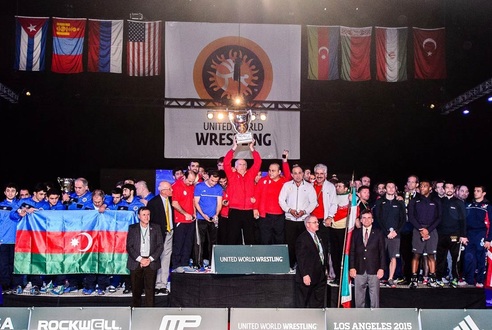 إيران تفوز بكأس العالم للمصارعة بتغلبها على الولايات المتحدة