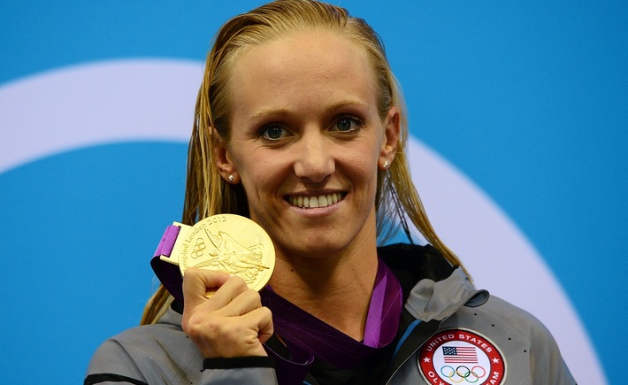 سباحة أولمبية تشارك في منافسة للسباحة وهي حامل في شهرها السادس