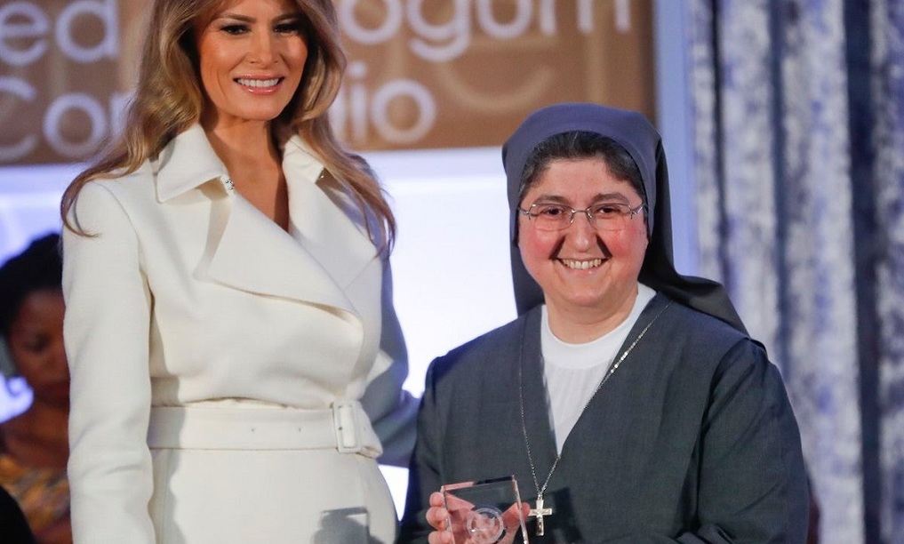 الأخت كارولين طحان من سوريا تفوز بجائزة المرأة الشجاعة لعام 2017