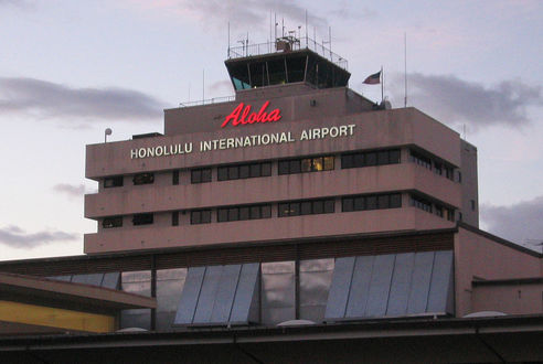 وفاة رجل بعد احتجازه لاختراق امن مطار هونولولو