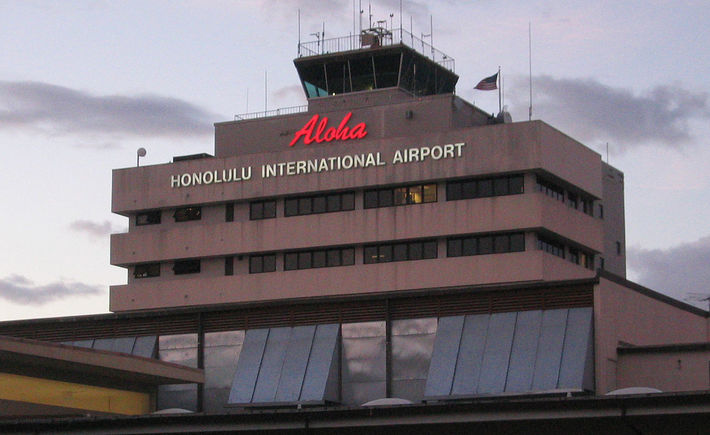 وفاة رجل بعد احتجازه لاختراق امن مطار هونولولو