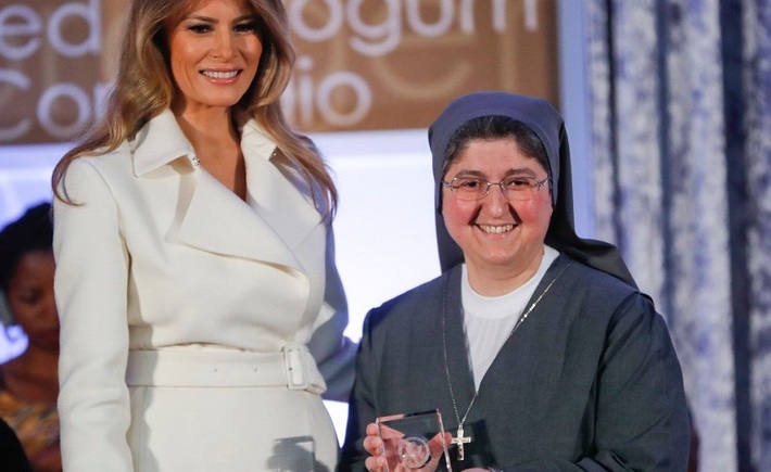 الأخت كارولين طحان من سوريا تفوز بجائزة المرأة الشجاعة لعام 2017